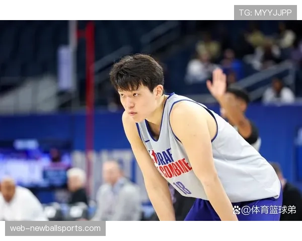 专访杨瀚森：谈作为策应中锋在青岛队体系中的角色与成长